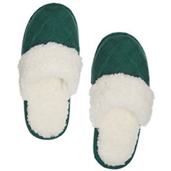 Victoria's Secret Diamond Knit Slide-On Slippers with Plush Faux Sherpa Lining - Picture 1 of 9